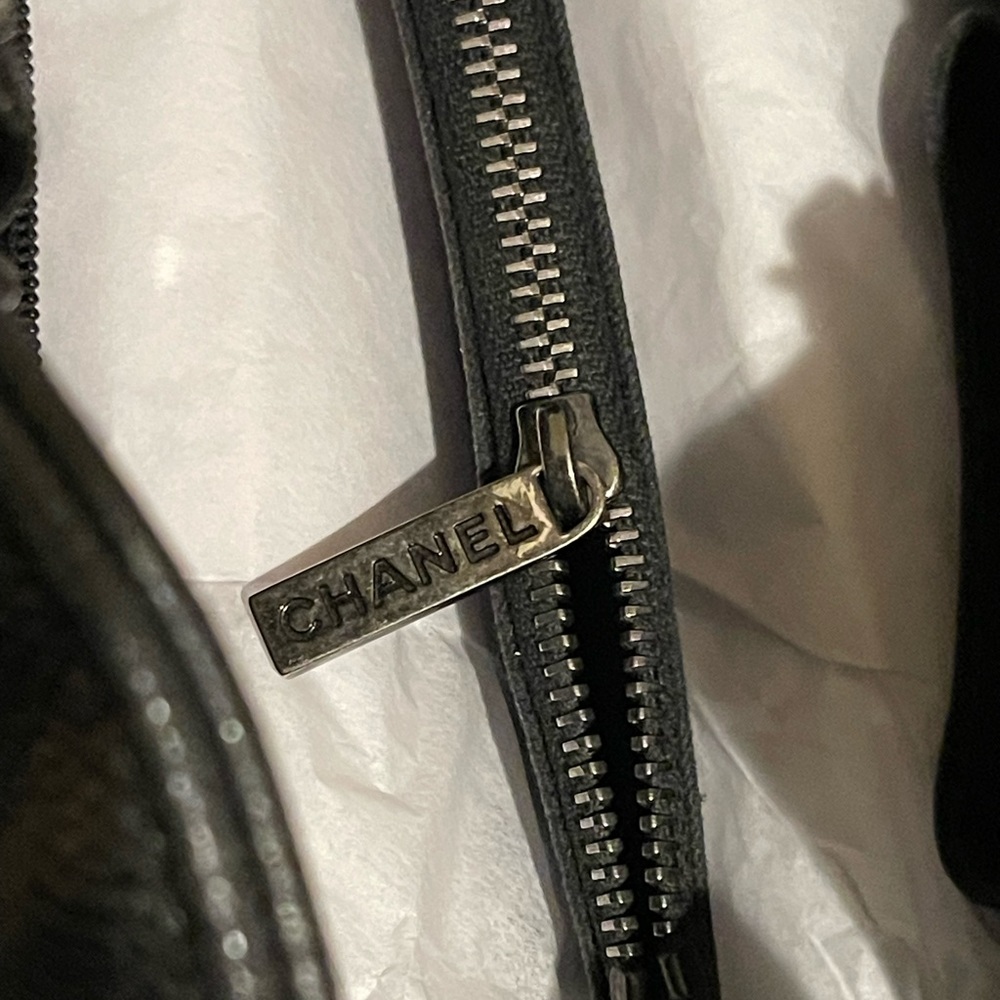 Chanel Caviar Leather Shopping Tote in Black, style 94305 - Picture 10 of 16